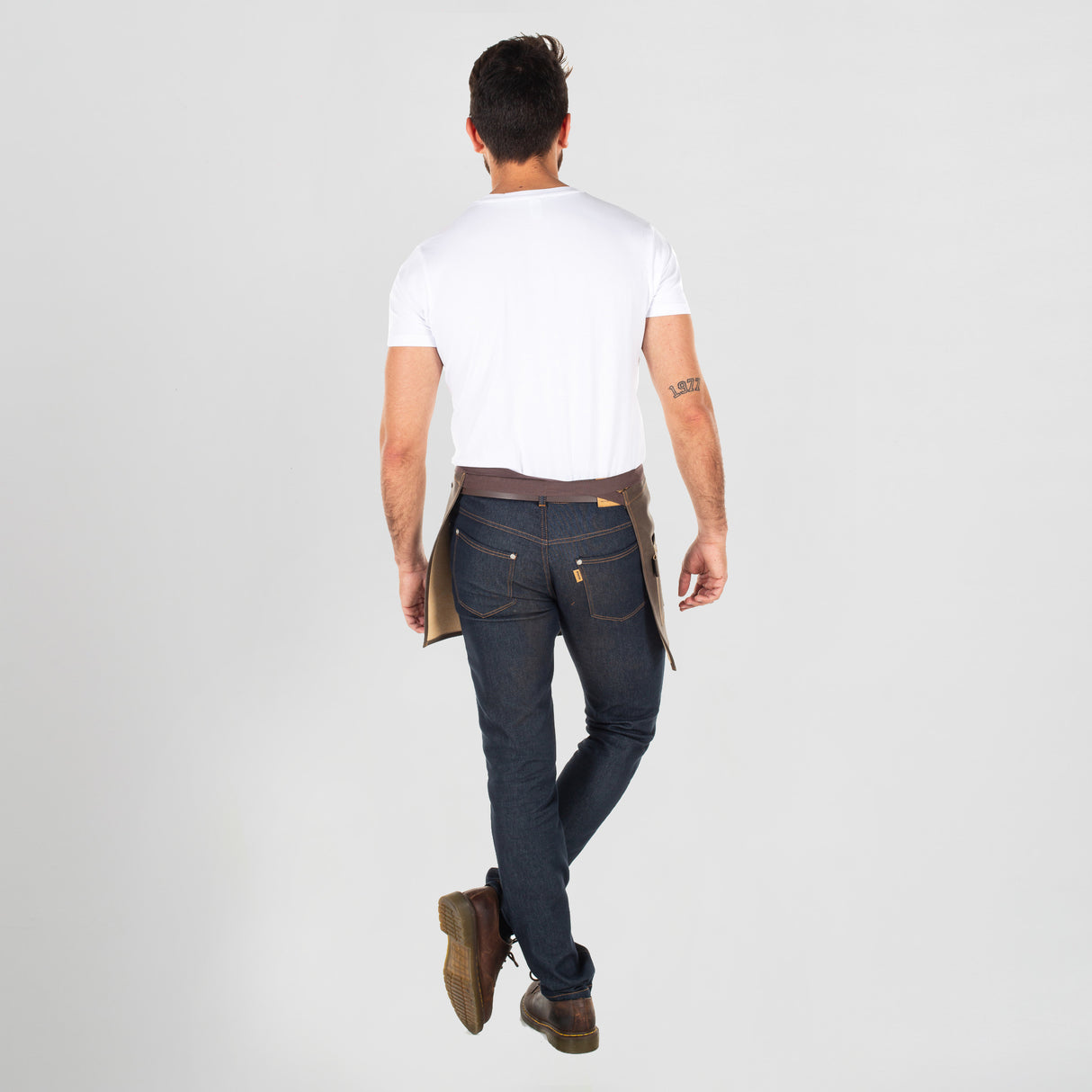 (148500-124-UD-1.jpg)