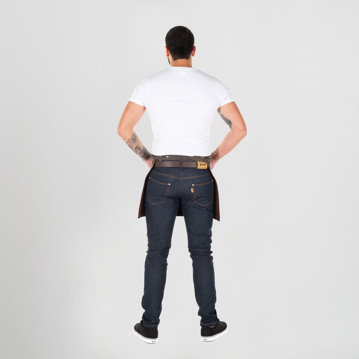 (148800-147-UD-1.jpg)