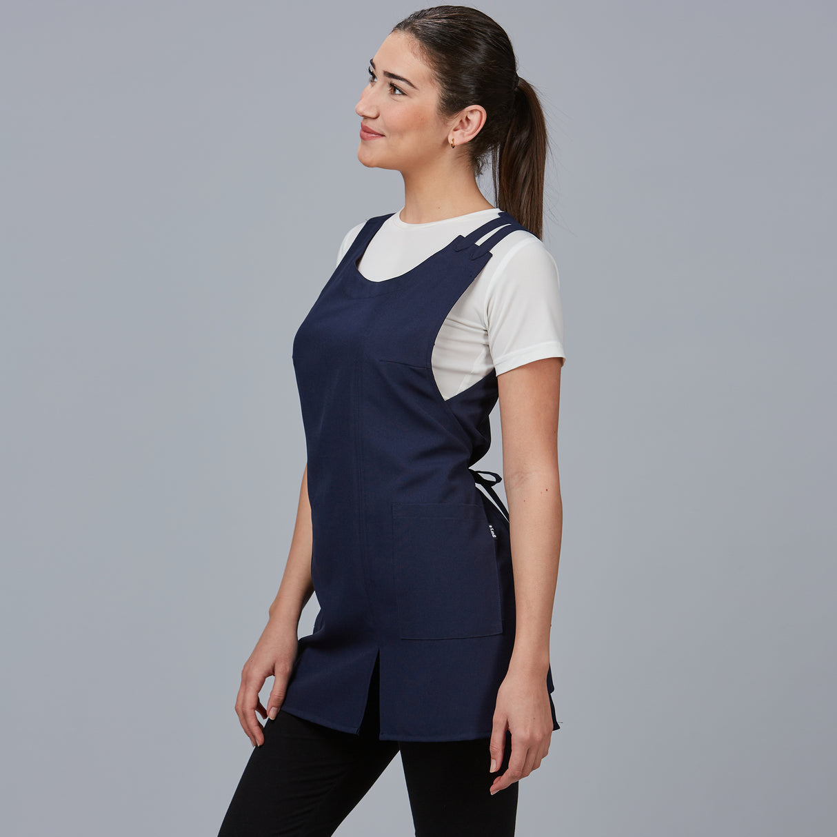 (200045-596-UD-2.jpg)