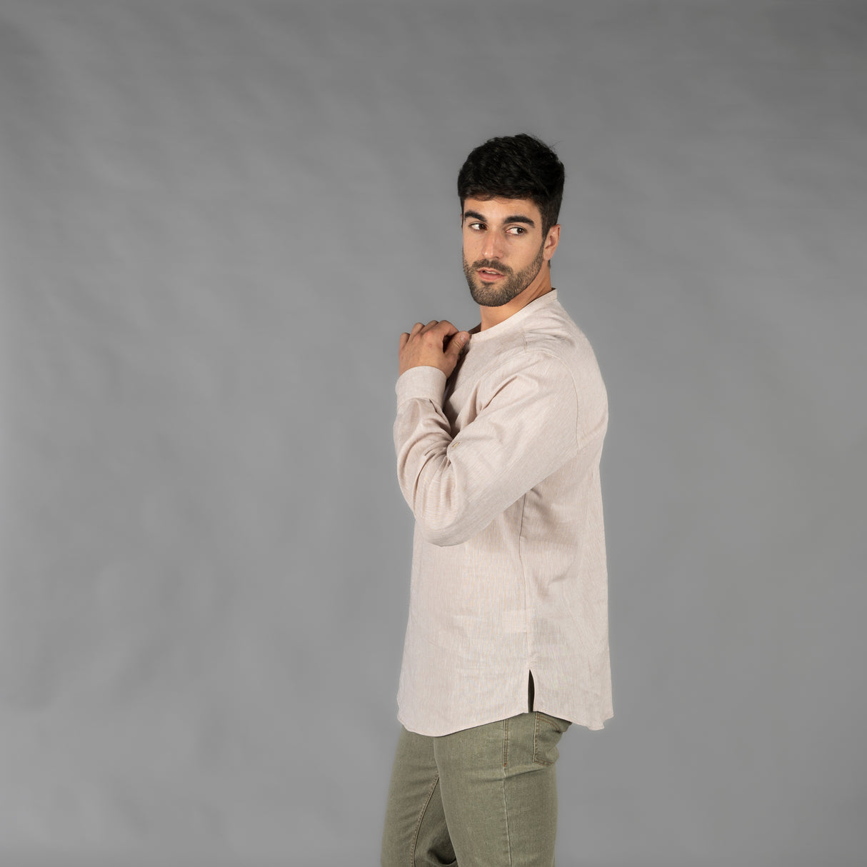 (210007-110-M-2.jpg)