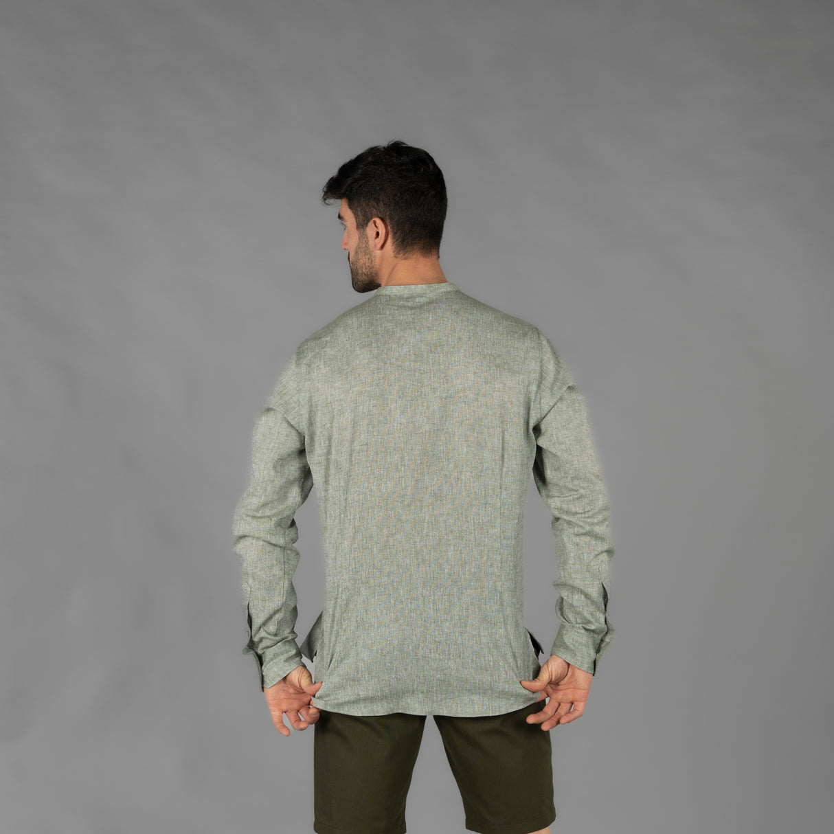 (210007-154-M-1.jpg)