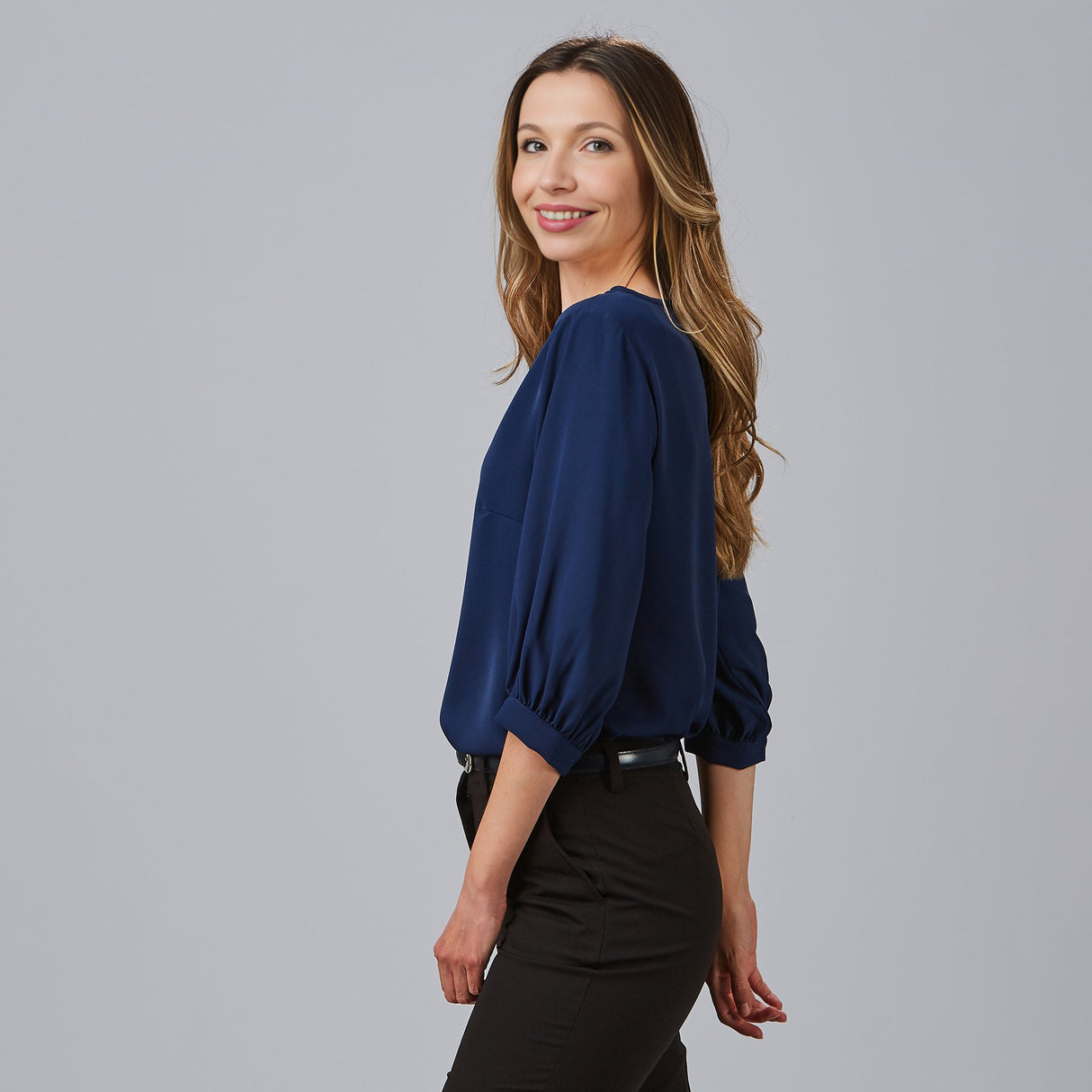 (240006-104-M-2.jpg)