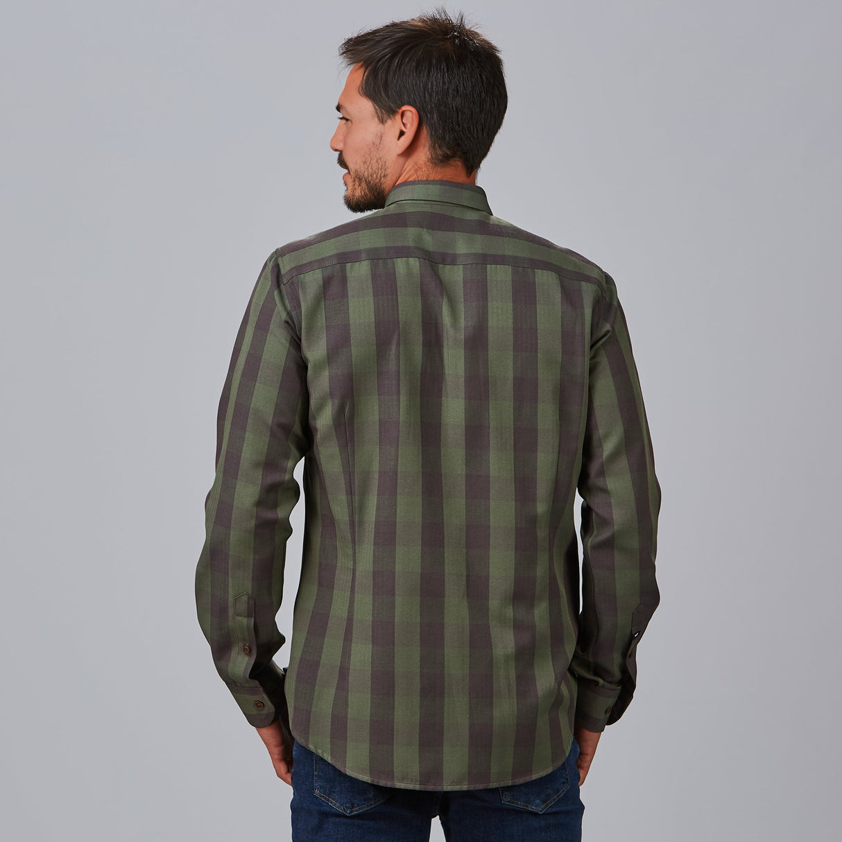 (260032-299-L-1.jpg)