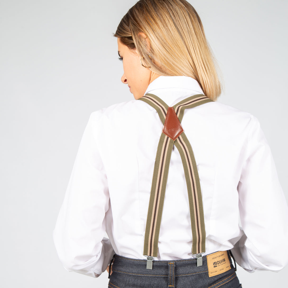 (329400-118-UD-1.jpg)