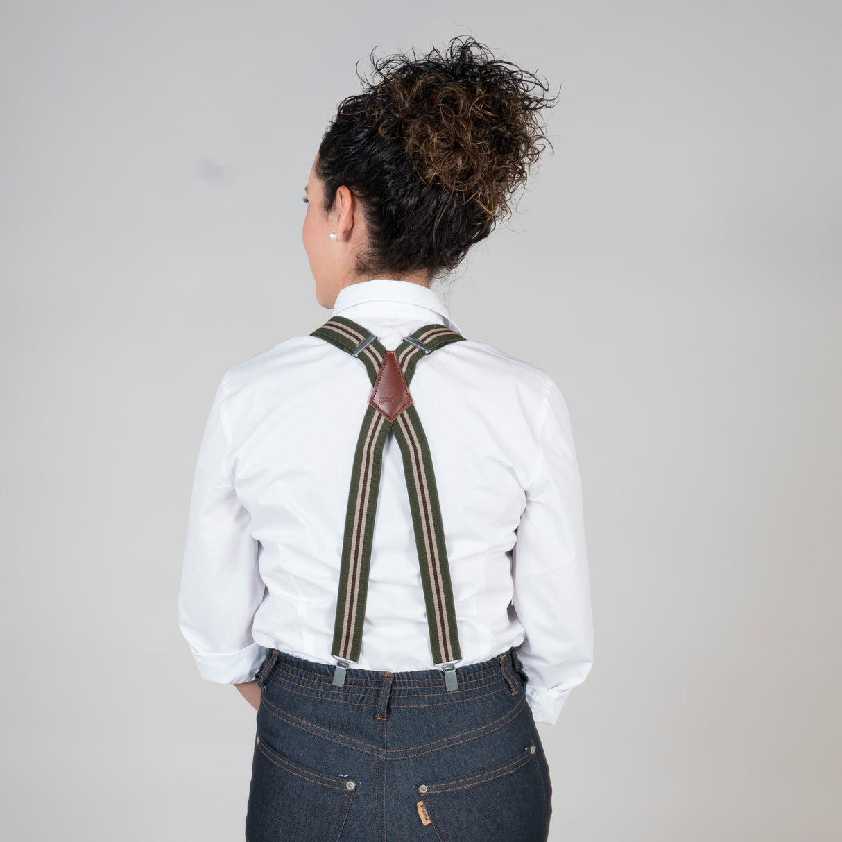 (329500-118-UD-1.jpg)