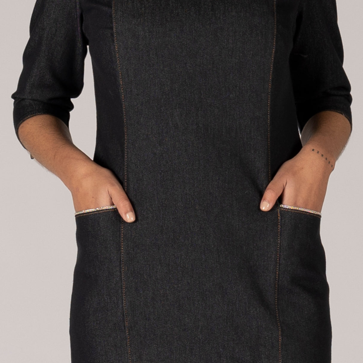 (550004-826-L-3.jpg)