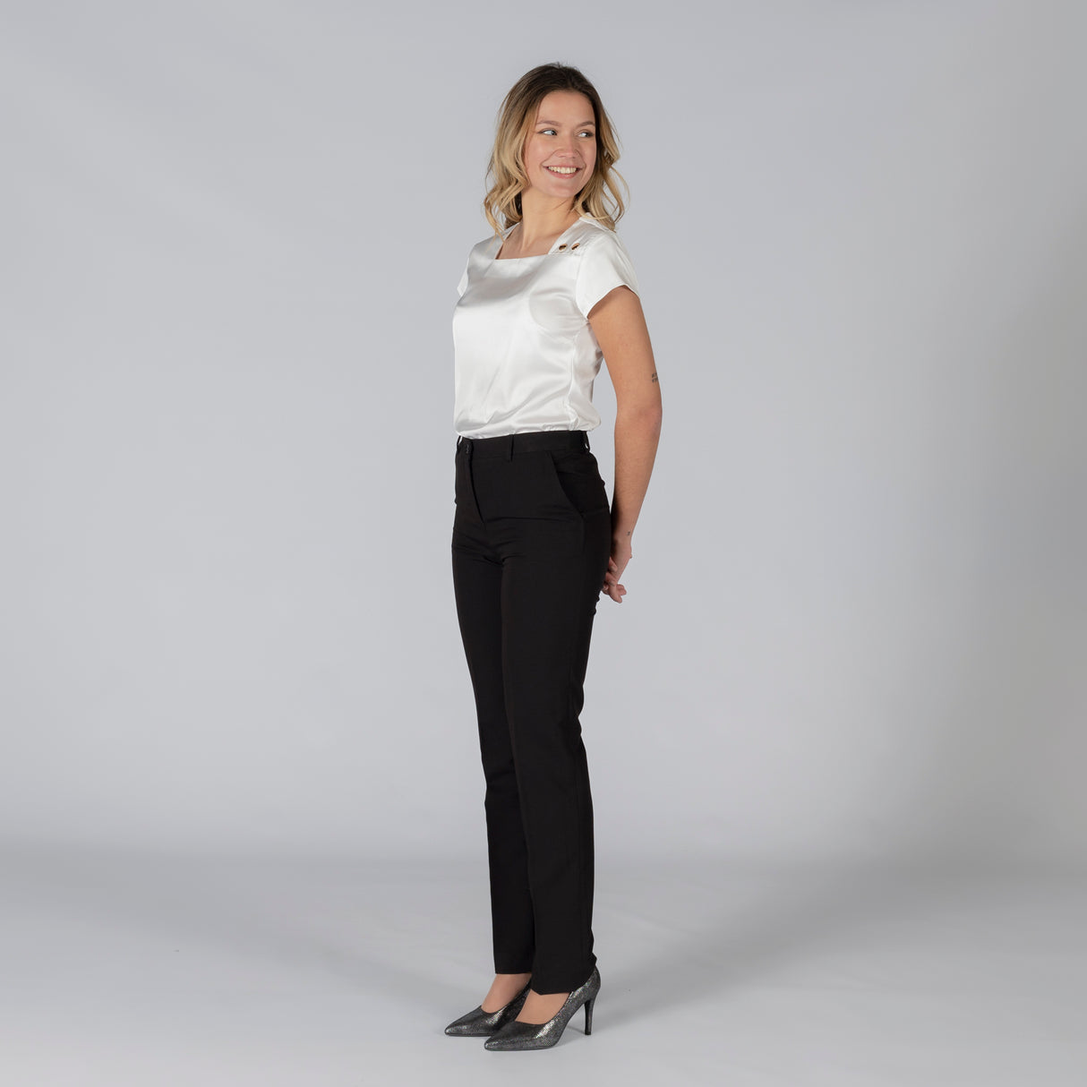 (700006-001-42-3.jpg)