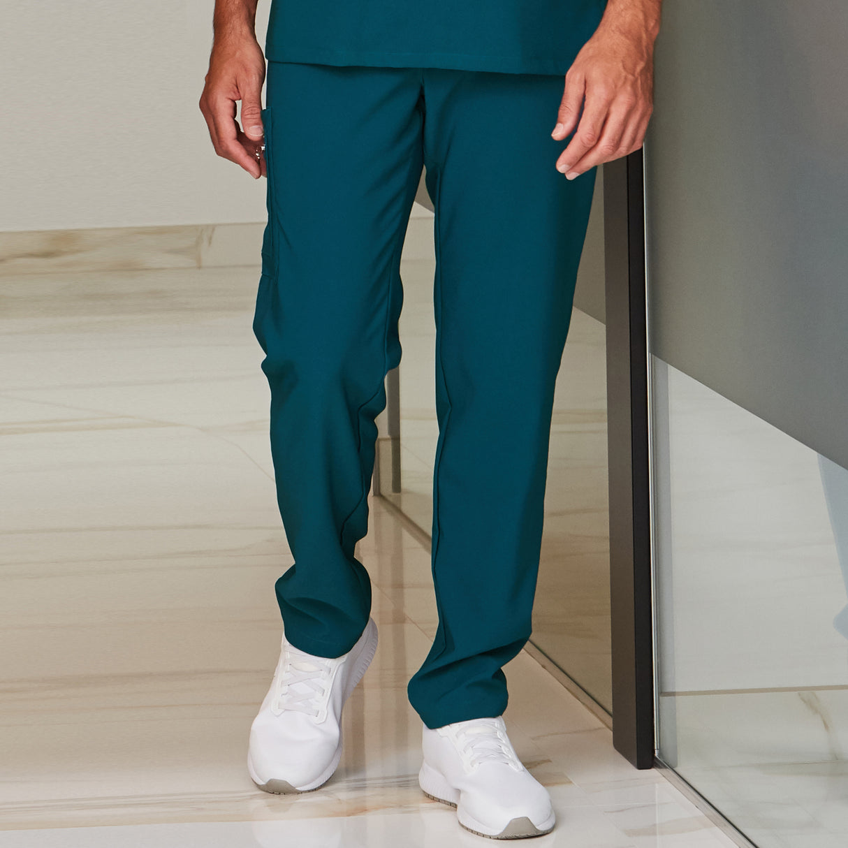 (702900-145-S-1.jpg)