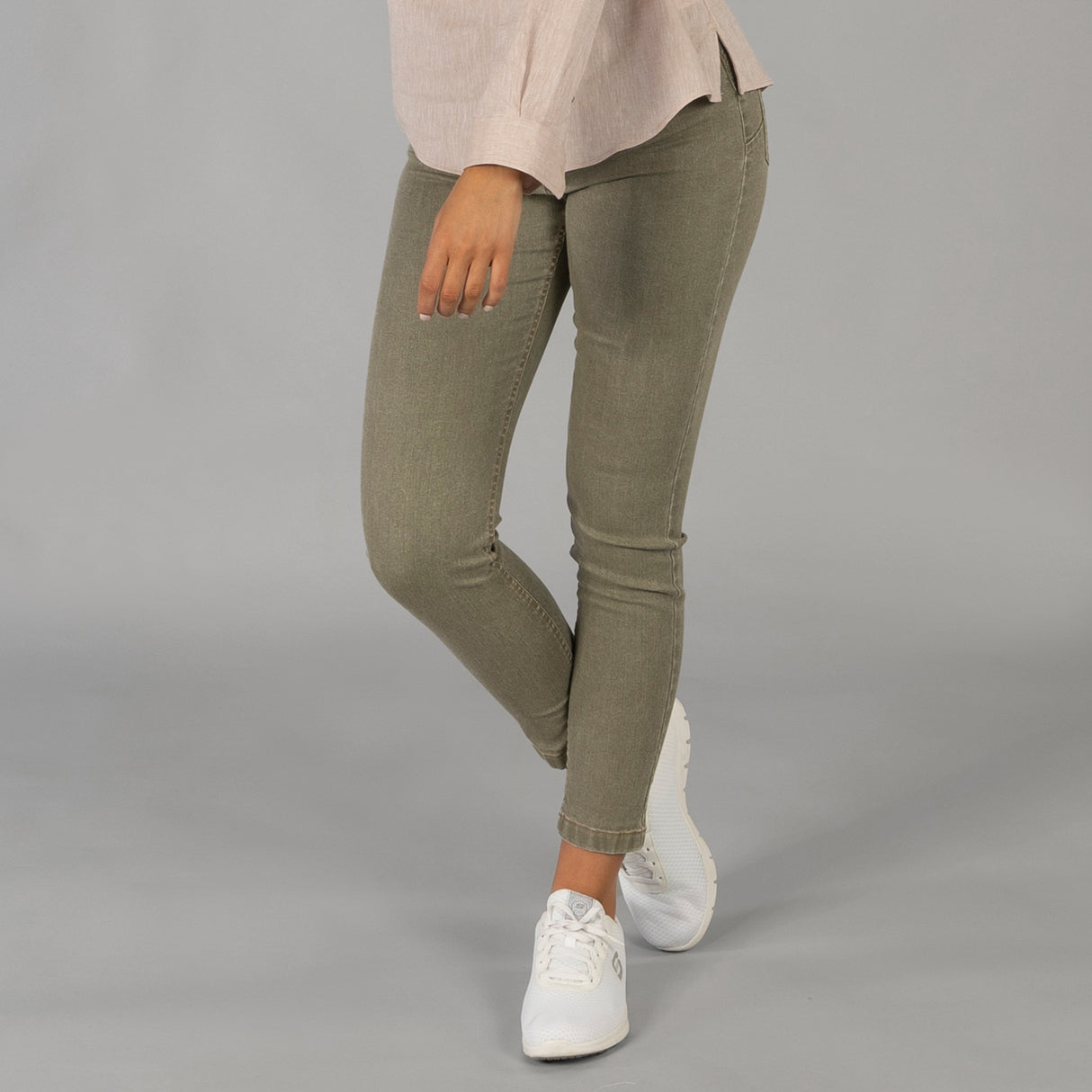 (780300-843-48-1.jpg)