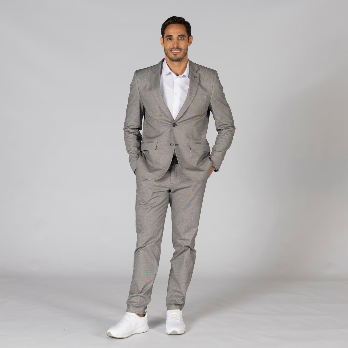 (800009-109-44-2.jpg)