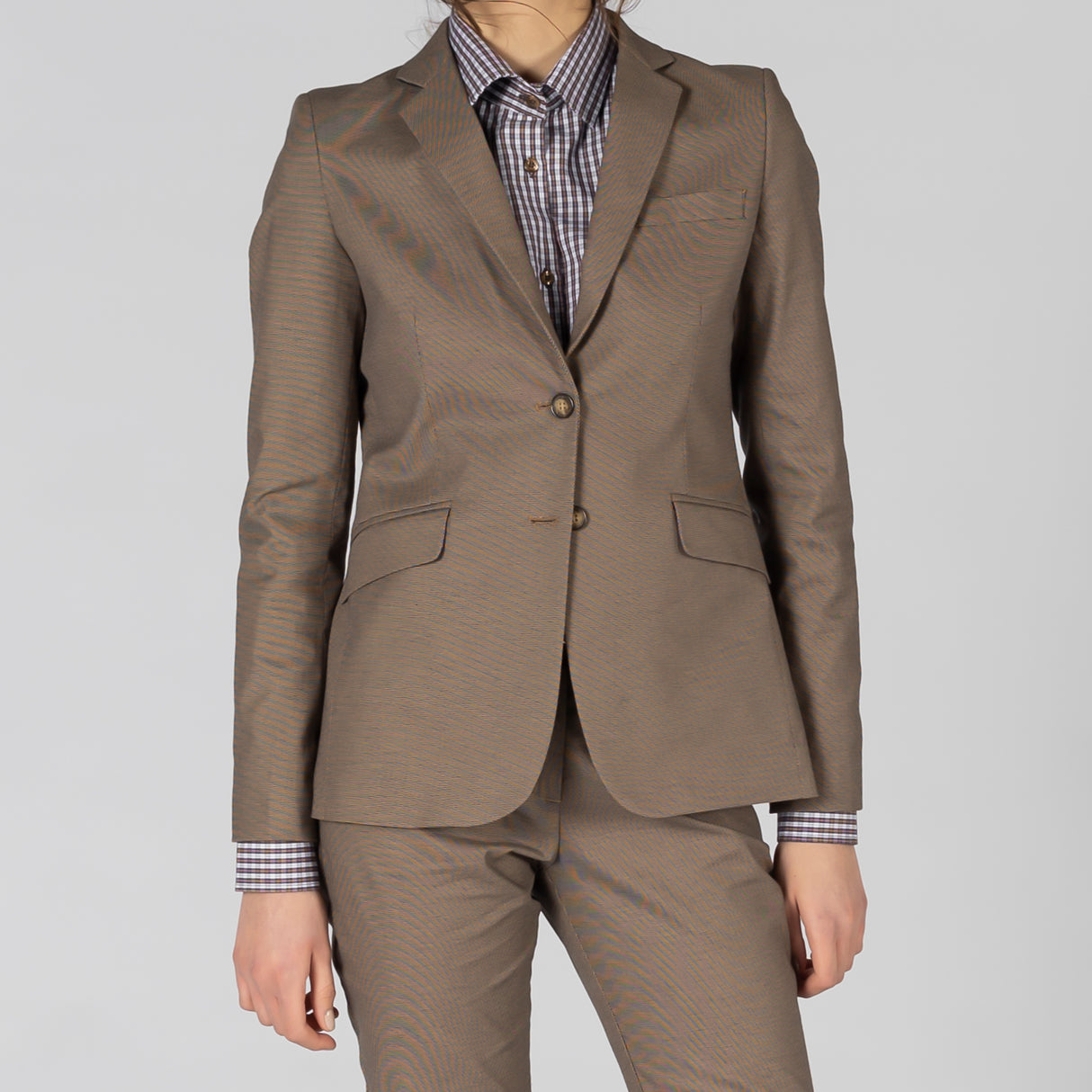 (800026-124-36-3.jpg)