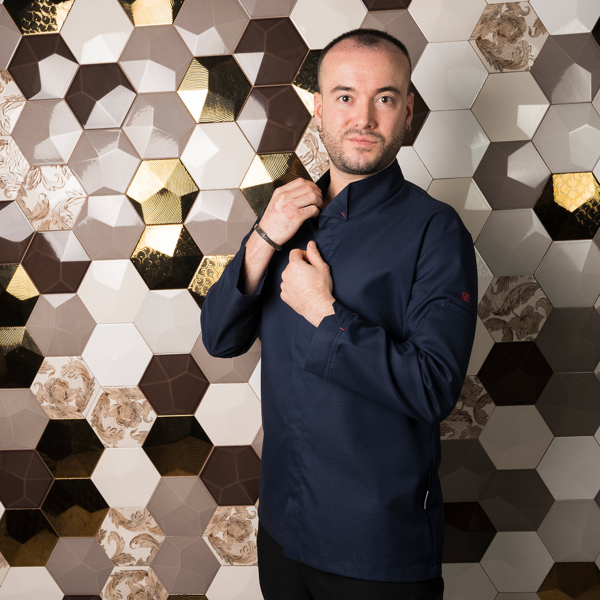 (930021-104-M-1.jpg)