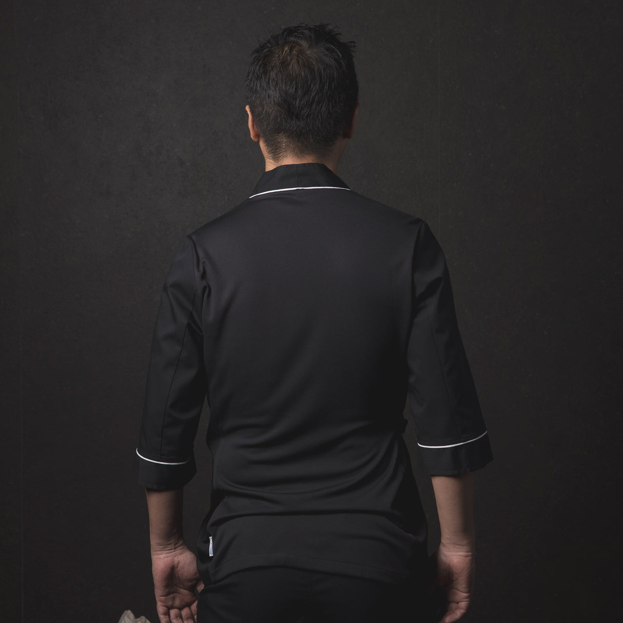 (933800-001-G-2.jpg)