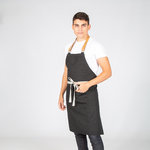 APRON WITH BIB LEATHER STRAP 82X72 CM
