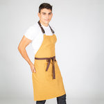 AVENTAL COM PEITO ALÇA PELE 82X72 CM
