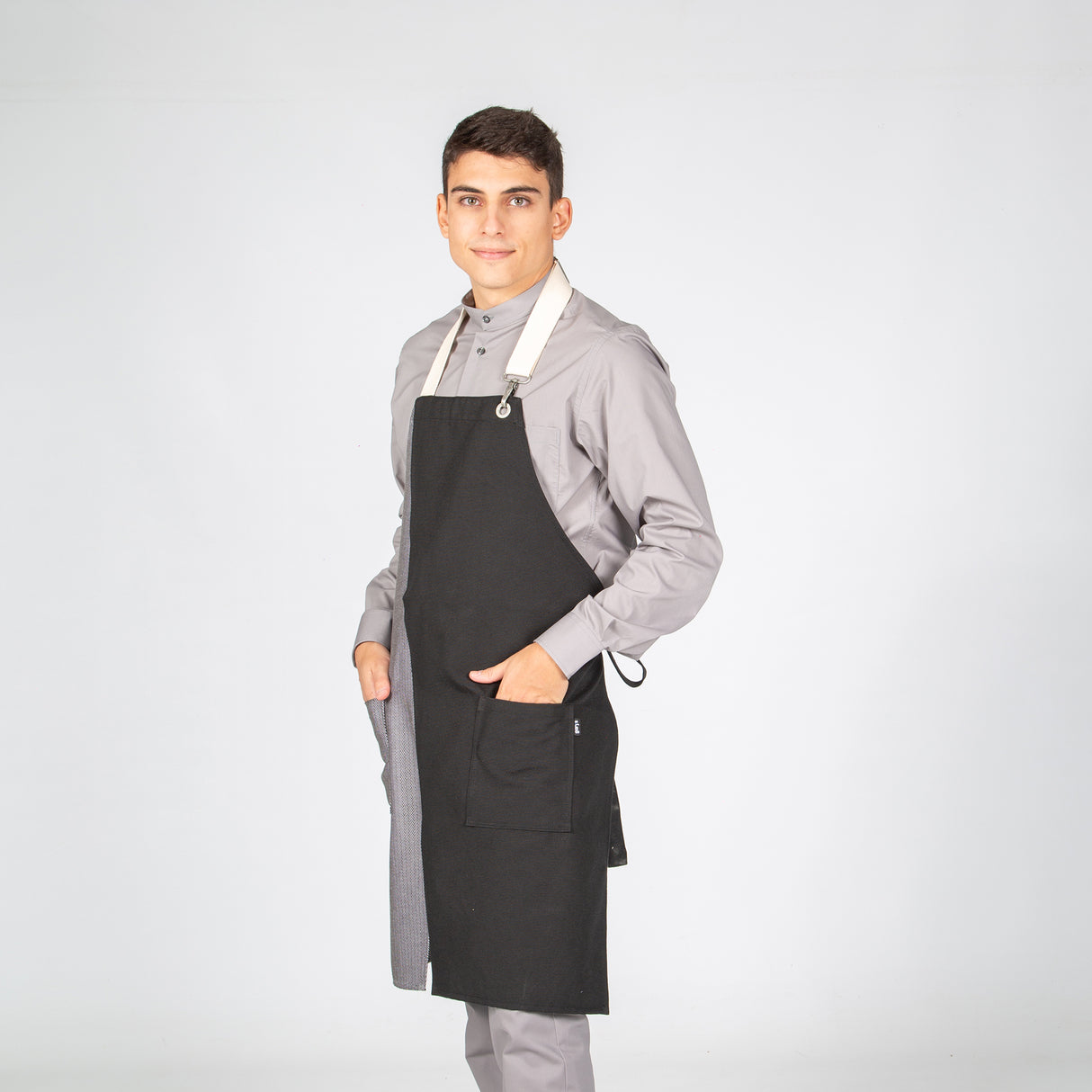 (100007-001-UD-2.jpg)