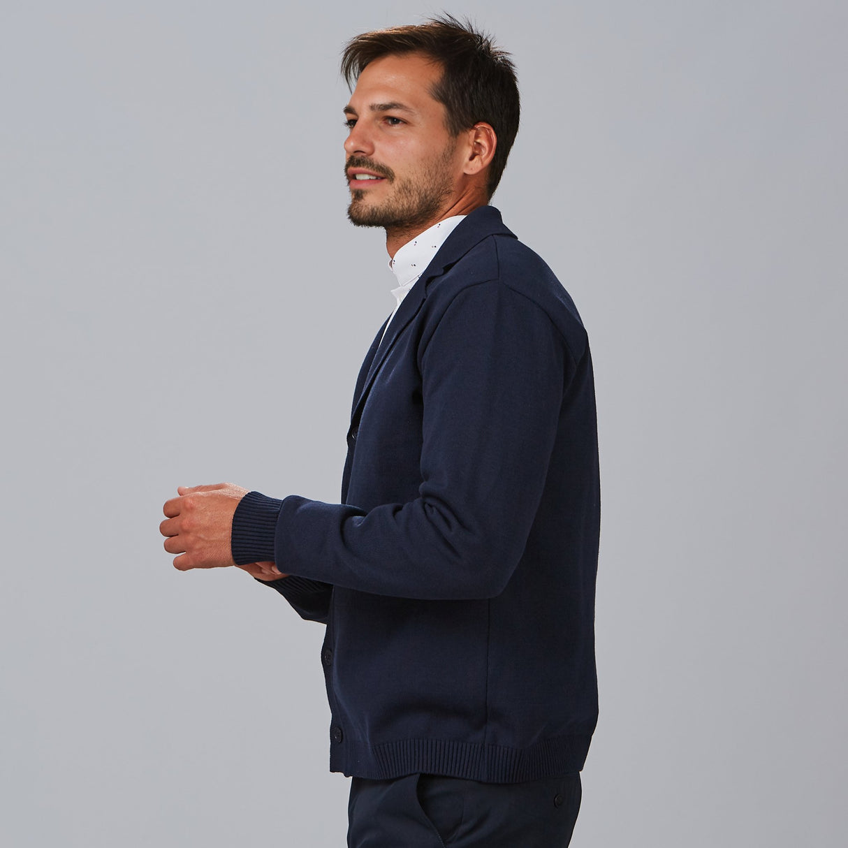 (120003-104-M-2.jpg)