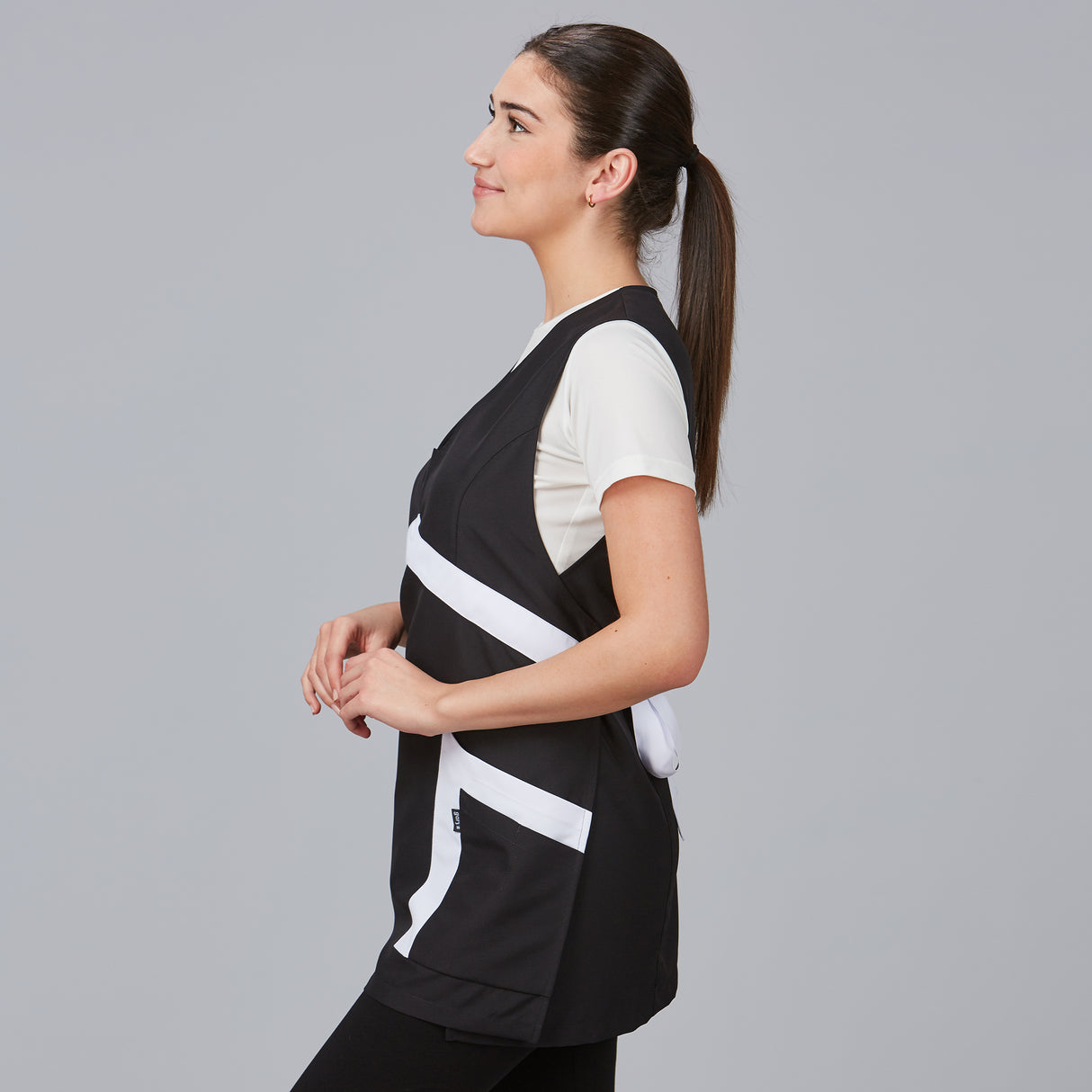 (200034-001-UD-2.jpg)