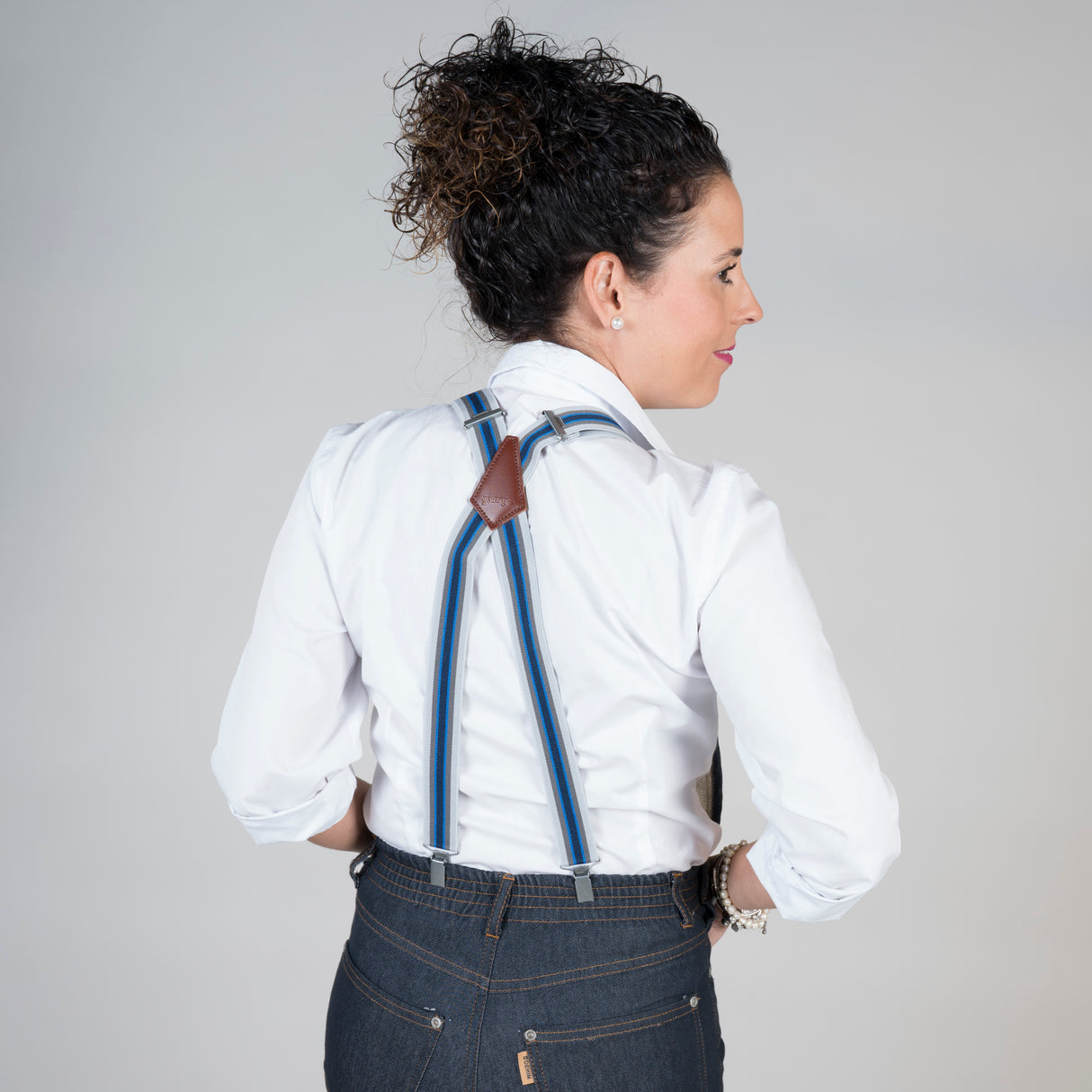 (329500-148-UD-1.jpg)