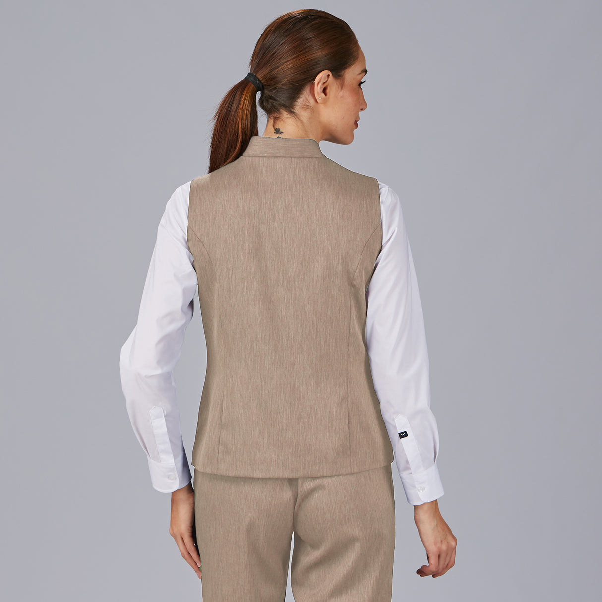 (950013-142-L-1.jpg)